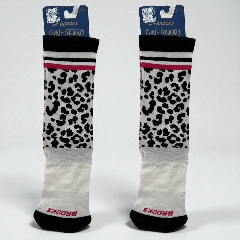 Brooks Tempo Knit Crew Running Socks 2 PAIRS Snow Leopard size S/M Women's 6-10